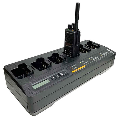 Cargadores de radio Motorola DGP8550Ex PMPN4284 Base cargadora intrínsecamente segura ATEX Suministro de fabricante para entornos peligrosos y operaciones de petróleo y gas